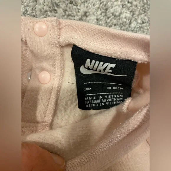 18 Month Nike Set - Picture 5 of 9